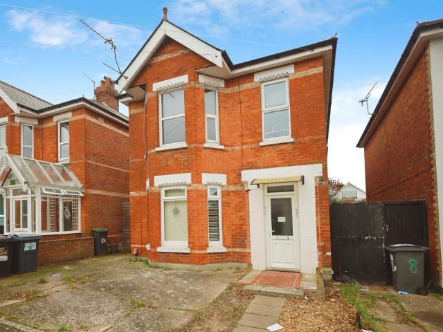 Apartment for rent in Talbot Village, Bournemouth