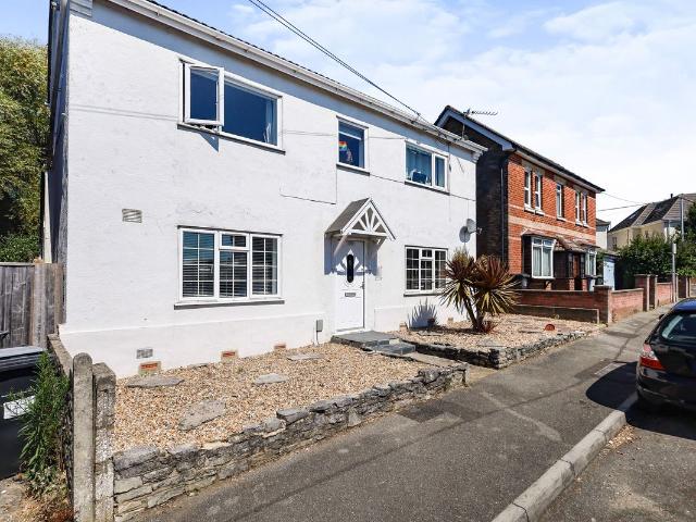Apartment for rent in Talbot Village, Bournemouth