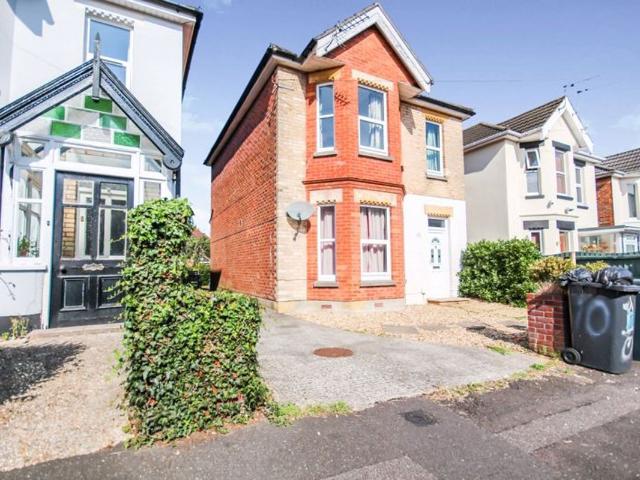 Apartment for rent in Talbot Village, Bournemouth