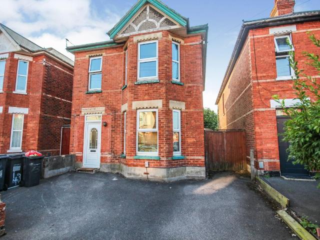 Apartment for rent in Talbot Village, Bournemouth
