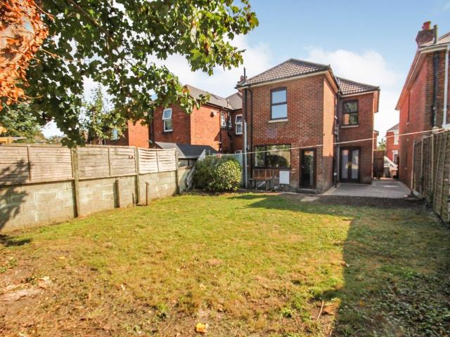 Apartment for rent in Talbot Village, Bournemouth