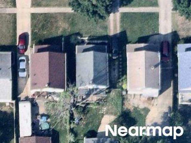 House for sale in Elyria