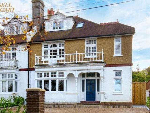 House for sale in Perryfields, West Sussex