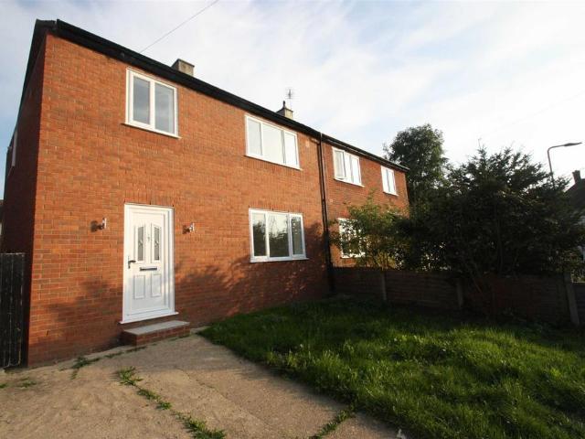 House for rent in London Borough of Redbridge, Greater London