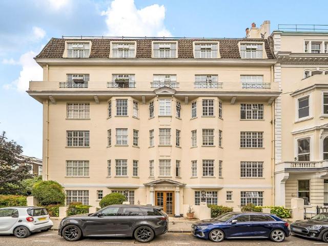 Apartment for rent in South Kensington, Greater London