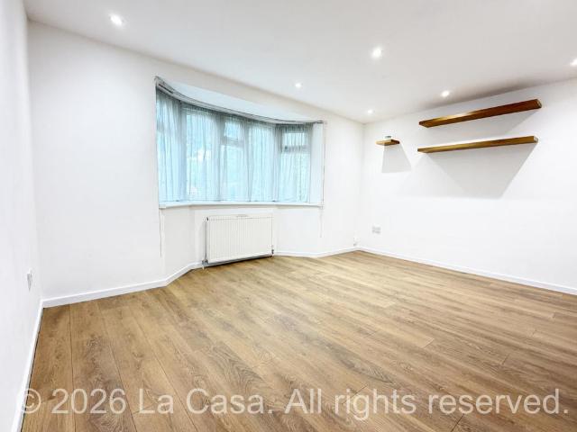 Apartment for rent in West Wickham, Greater London