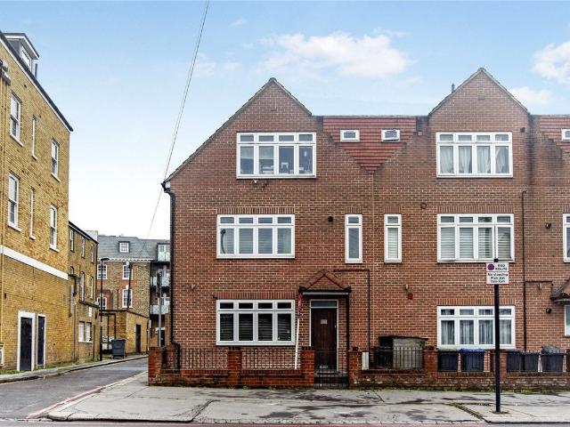 House for rent in London Borough of Croydon, Greater London