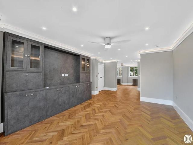 Apartment for rent in South Kensington, Greater London