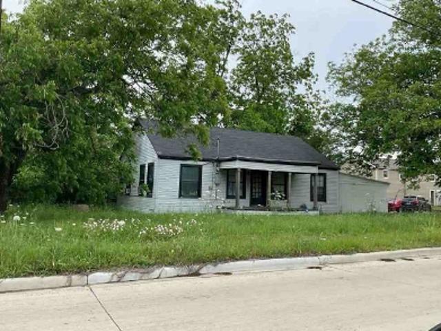 House for sale in Greenville, Hunt County