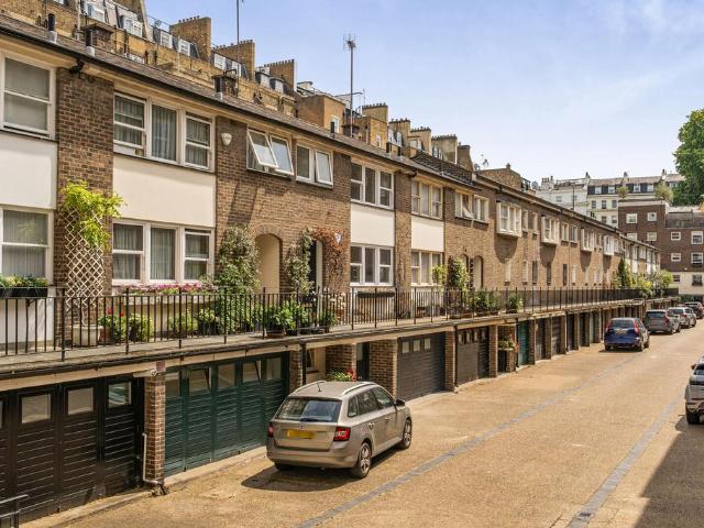House for rent in Brompton, Greater London