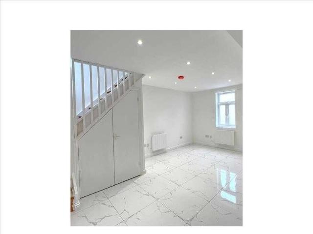 Apartment for rent in Ebbsfleet, Monks Orchard