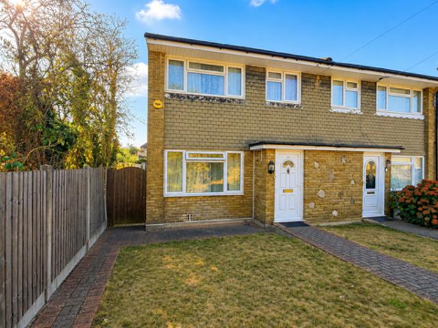House for rent in London Borough of Havering, Greater London