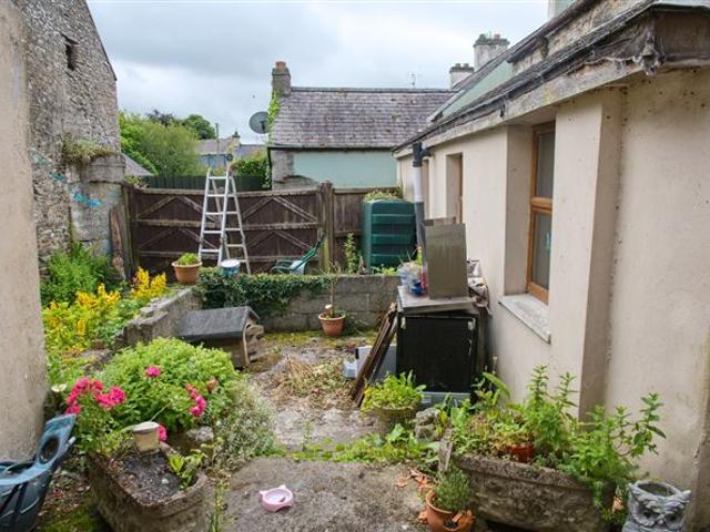Farm for sale in Ballinakill