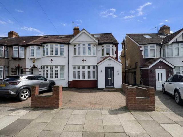 House for rent in London Borough of Ealing, Greenford