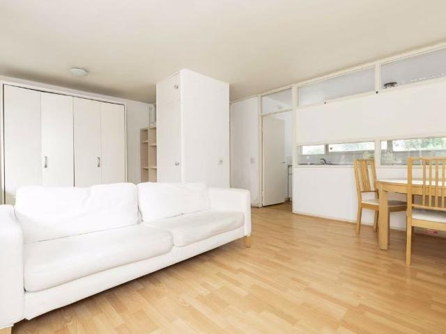 Studio for rent in Finsbury, Greater London