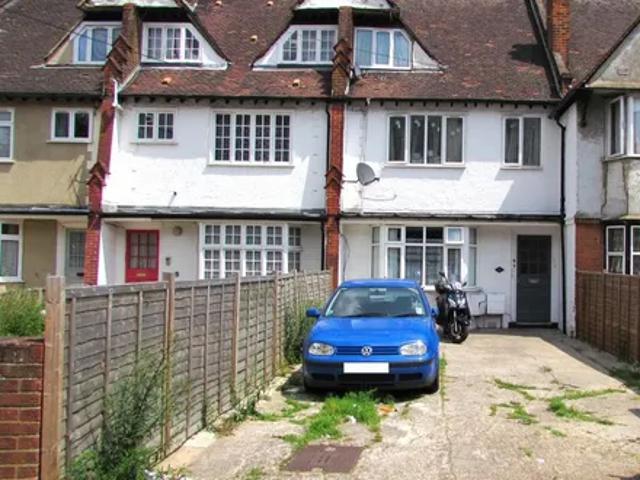 Apartment for rent in Alperton, Greater London