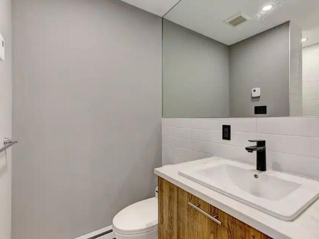 House for rent in Ville-Marie, Montréal