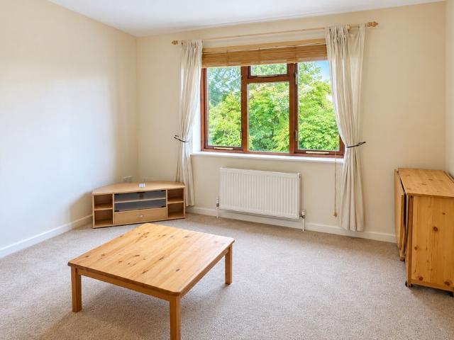 Apartment for rent in The Willows, Cambridge
