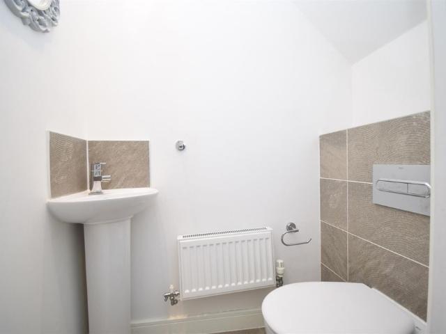 House for rent in Pinders Heath, West Yorkshire
