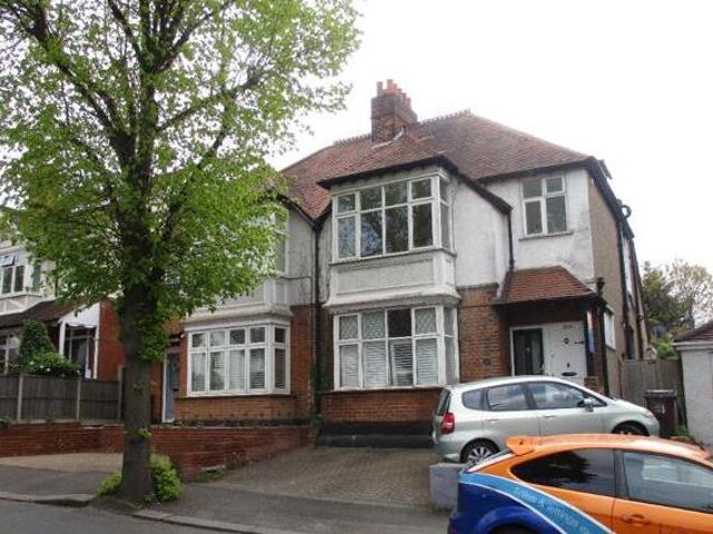 House for rent in Surrey