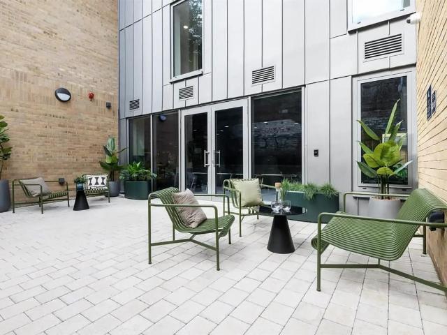 Studio for rent in Meadowbank, Scotland