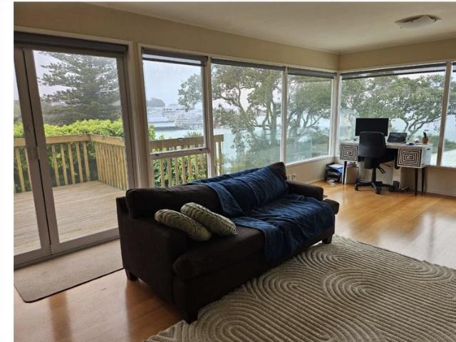 Apartment for rent in Stanley Point, Devonport-Takapuna