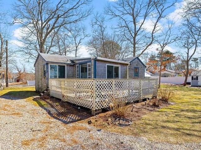 House for sale in Mashpee