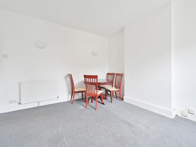 Apartment for rent in South Harrow, Greater London