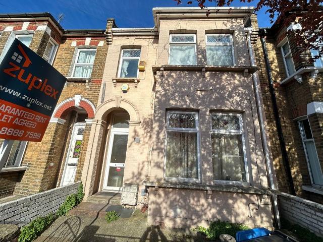 Room for rent in Edmonton, Greater London
