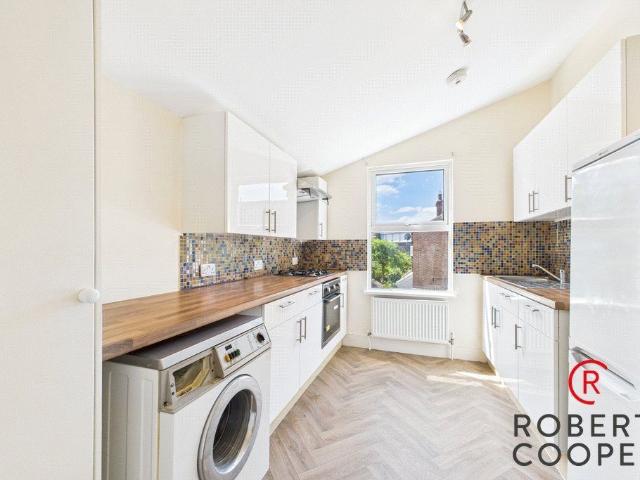 Apartment for rent in Lane, Greater London