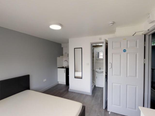 Room for rent in London Borough of Ealing, Greater London