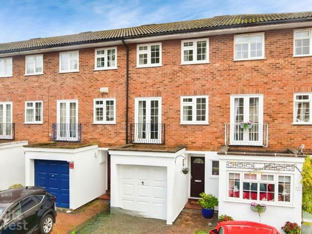 House for rent in London Borough of Sutton, Greater London