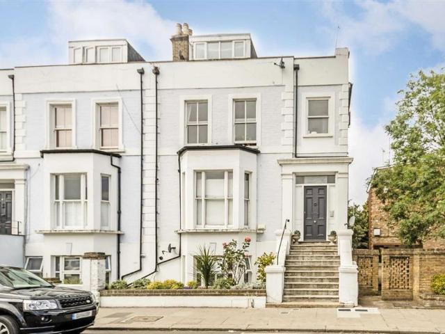 Apartment for rent in Hampton Hill, Greater London