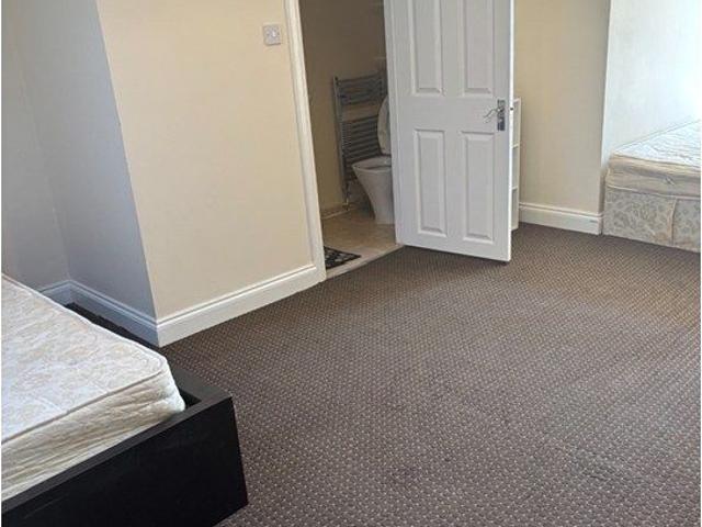 House for rent in Spring Park, Luton