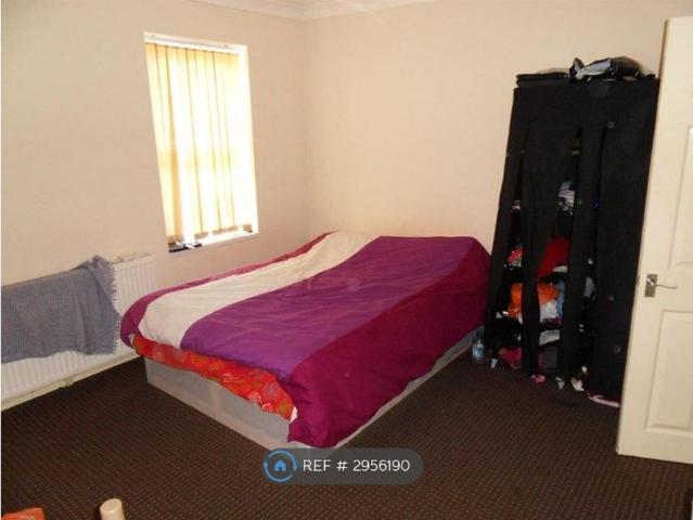 House for rent in Spring Park, Luton