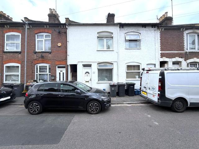 Studio for rent in Spring Park, Luton