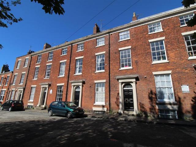 Apartment for rent in Avenham, Higher Bartle