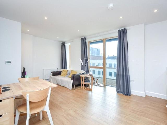 House for rent in Bromley-by-Bow, Poplar Grove