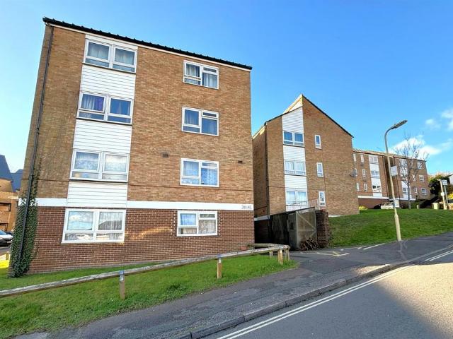 Apartment for rent in Sleepers' Hill, Hampshire