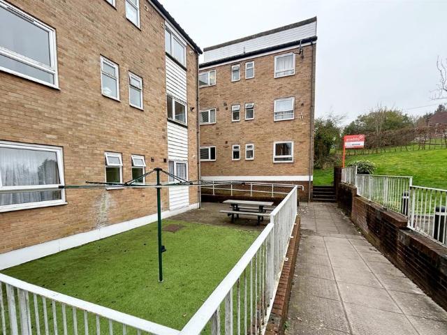 Apartment for rent in Sleepers' Hill, Hampshire
