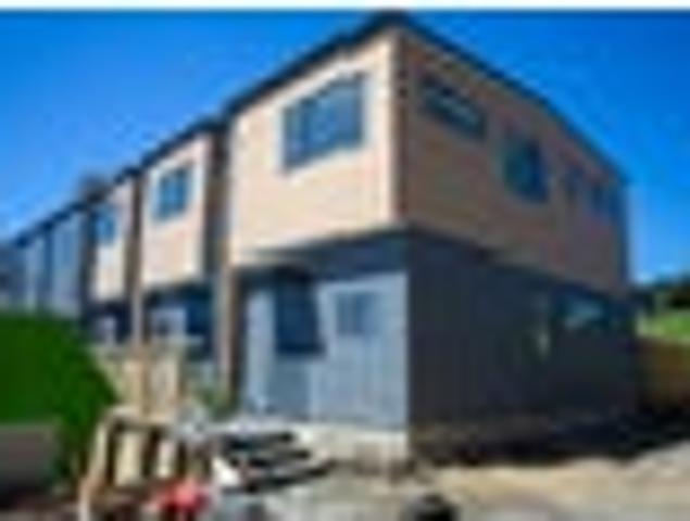 Townhouse for rent in Whangaparaoa, Oroua County