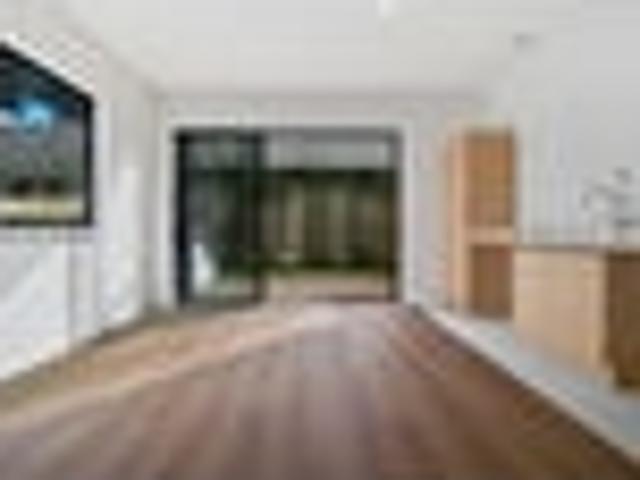 Townhouse for rent in Whangaparaoa, Oroua County