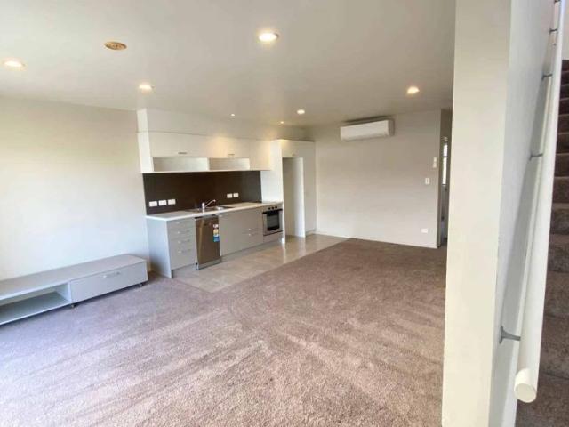 Apartment for rent in Whangaparaoa, Oroua County