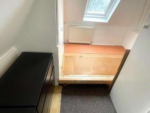 Apartment for rent in Stanmore Broadway, Greater London