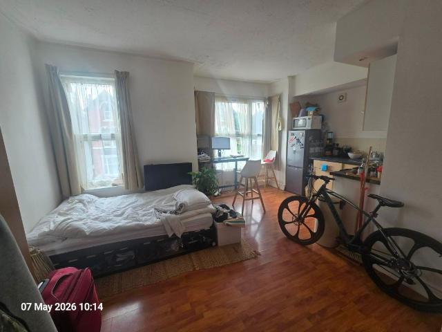 Studio for rent in West Midlands