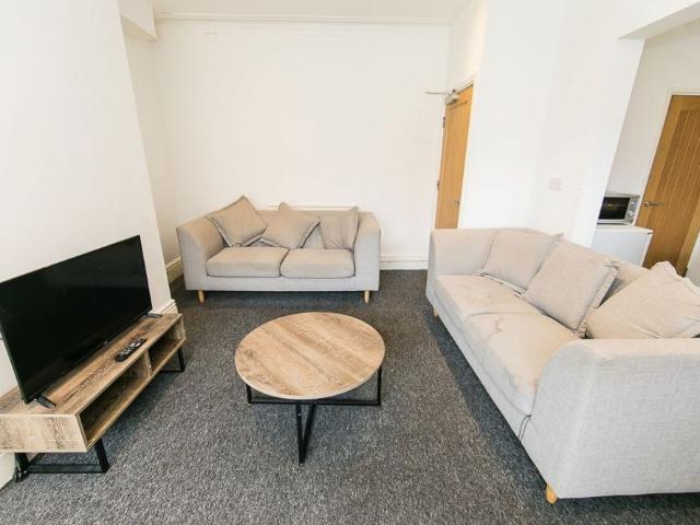 House for rent in Burley, Leeds