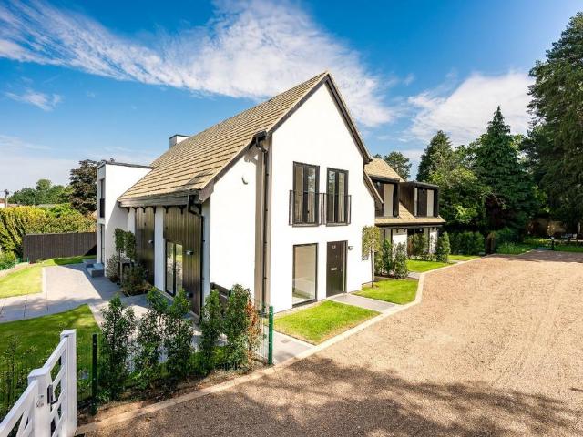House for rent in Colshaw Farm, Wilmslow