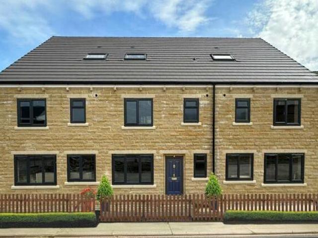 House for sale in Pudsey, West Yorkshire