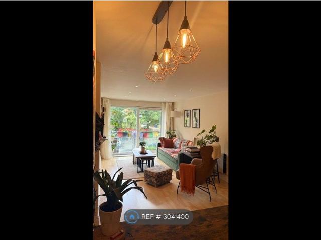House for rent in London Borough of Southwark, Greater London