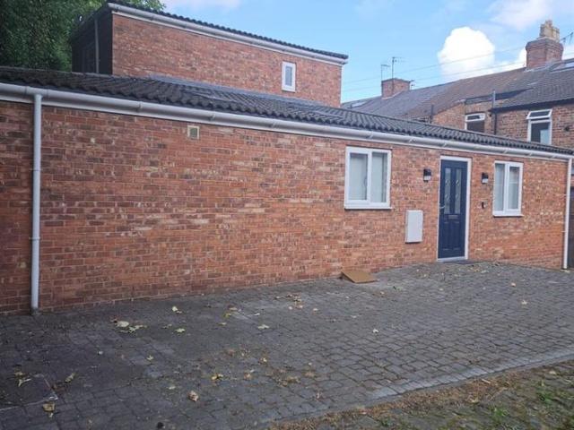 Room for rent in Calderstones